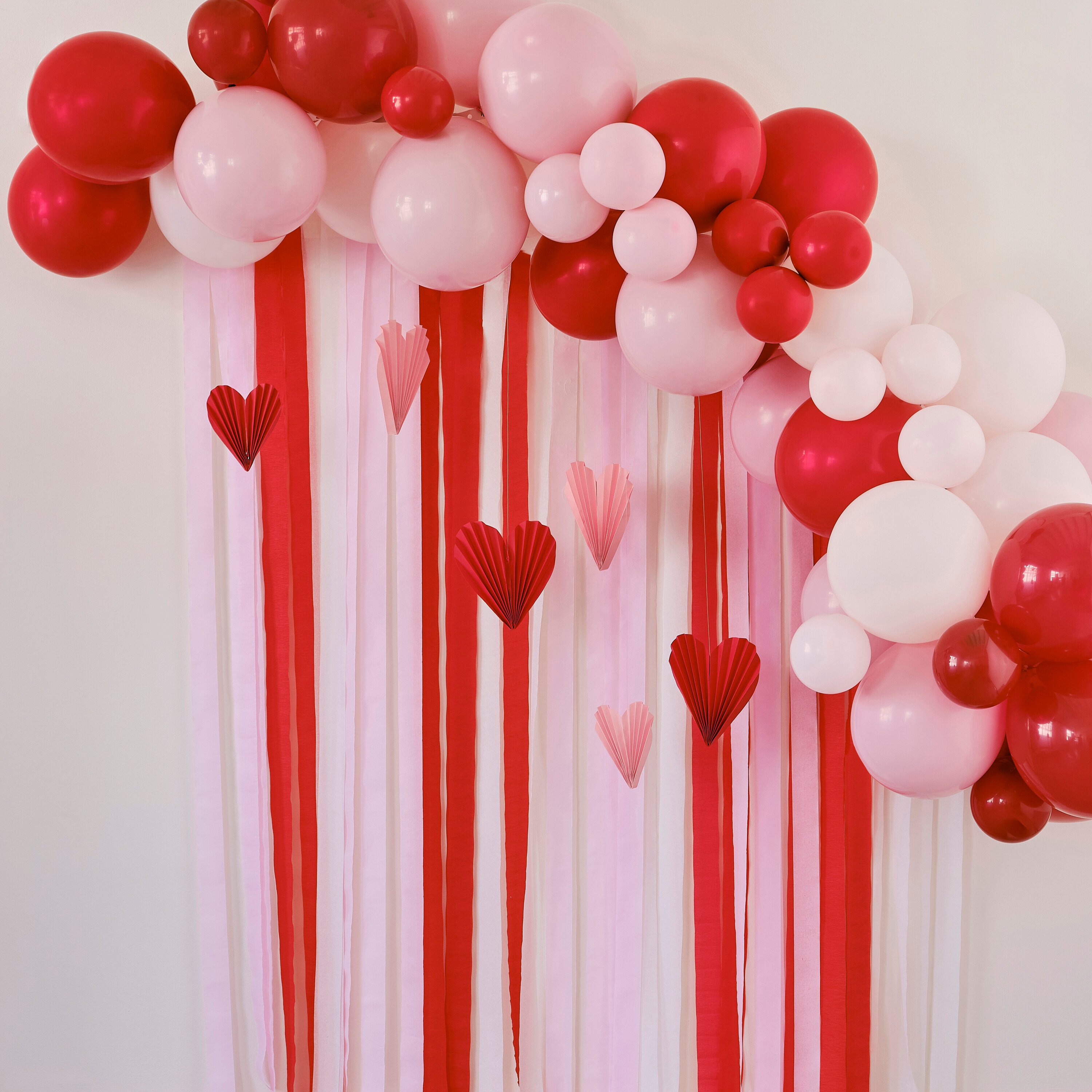 Red, Pink & Rose Gold Paper Streamer DIY Backdrop Kit – Party Packs
