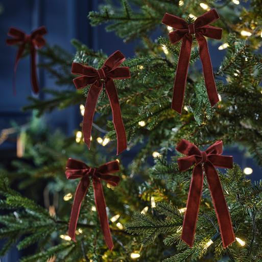 Christmas Tree Decorations With Red Ribbons